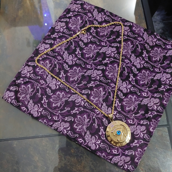 Eye Of Horus 18K Gold Plated Ra Egyptian Pendant with 18K Gold Rope Chain - Picture 3 of 10